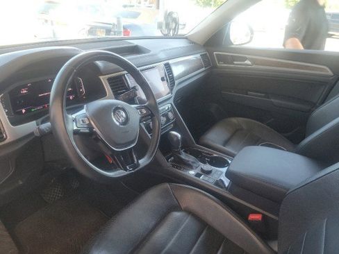 Used 2019 Volkswagen Atlas SEL Premium AWD/4WD image 3