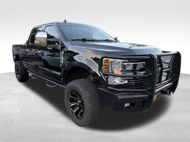 Used 2019 Ford F250 Lariat w/ Lariat Ultimate Package AWD/4WD image 2
