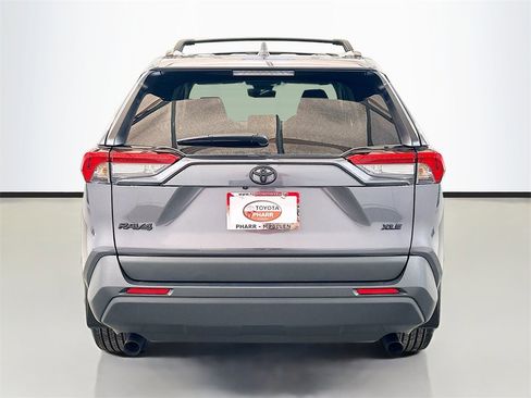 Used 2025 Toyota RAV4 XLE Premium image 5