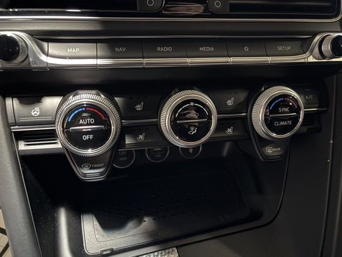 Used 2022 Genesis G70 3.3T w/ Sport Prestige Package image 17