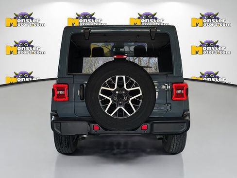 Used 2024 Jeep Wrangler Sahara w/ Technology Group AWD/4WD image 5