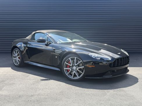 Used 2012 Aston Martin V8 Vantage S RWD image 8