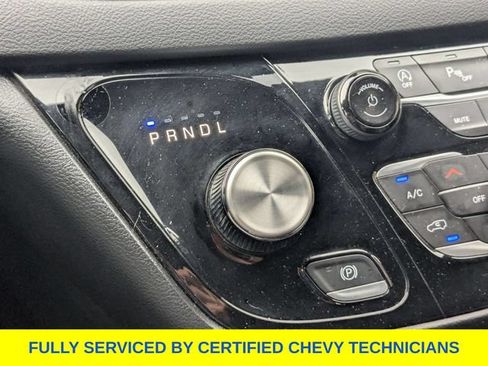 Used 2025 Chrysler Pacifica Select FWD image 24