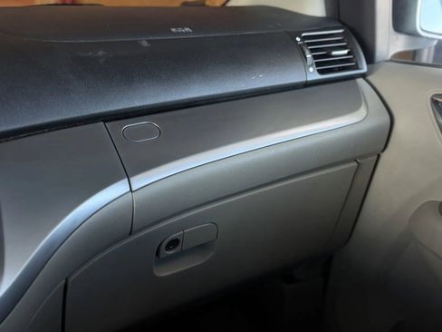 Used 2010 Honda Odyssey EX image 32