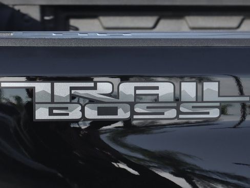 Used 2025 Chevrolet Silverado 2500 LT w/ Trail Boss Package image 57