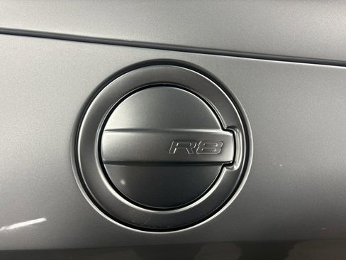 Used 2011 Audi R8 V10 image 67