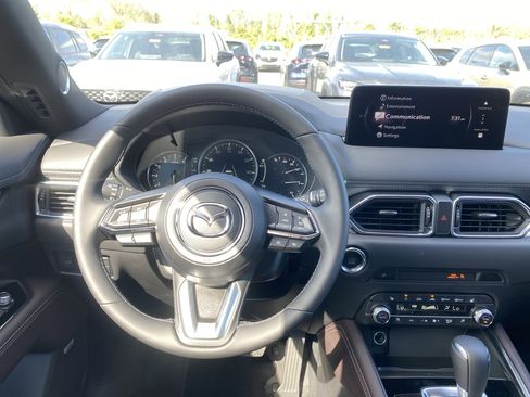 New 2025 MAZDA CX-5 Signature image 13