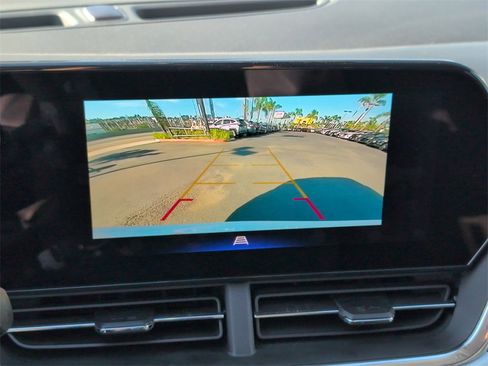 Used 2025 Chevrolet Trax LT w/ LT Convenience Package image 25