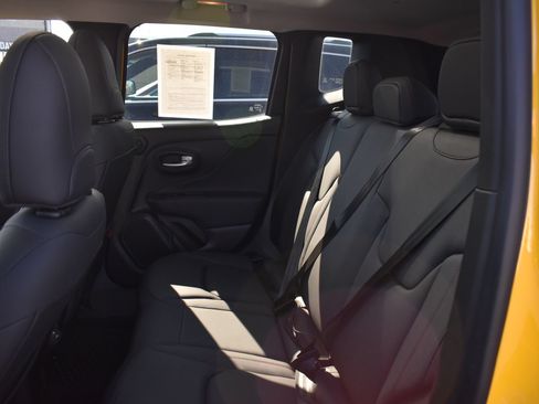 Used 2023 Jeep Renegade Trailhawk w/ Sun/Sound Group AWD/4WD image 16