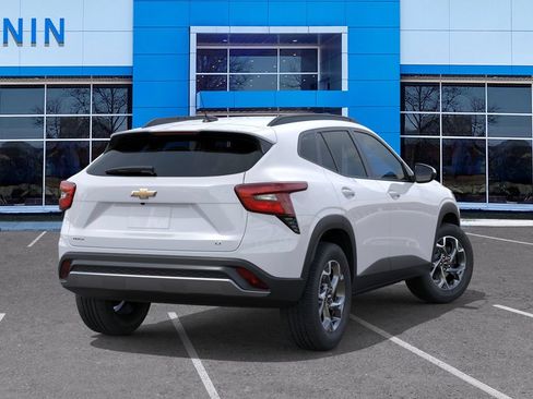 New 2026 Chevrolet Trax LT FWD image 5