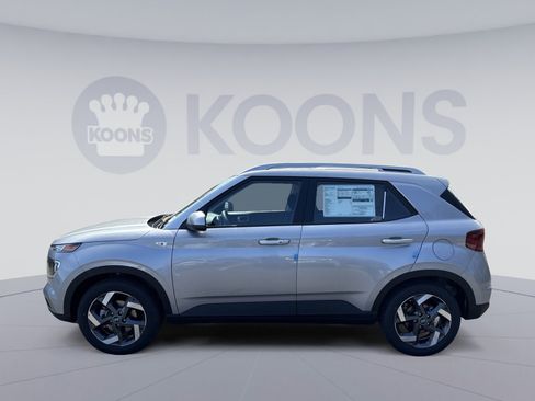 New 2026 Hyundai Venue SEL FWD image 2