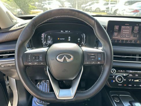 Used 2025 INFINITI QX60 Sensory w/ Vision Package AWD/4WD image 17