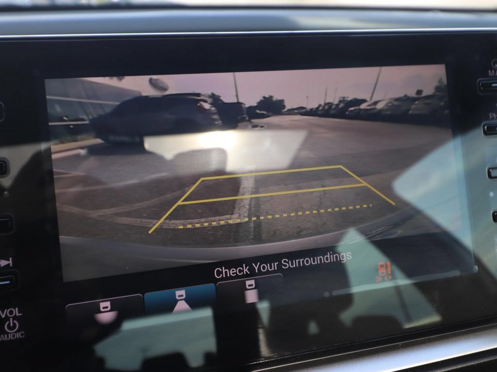 Used 2018 Honda Accord Touring image 6