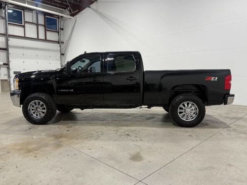 Used 2008 Chevrolet Silverado 2500 LTZ w/ Suspension Package, Off-Road image 12