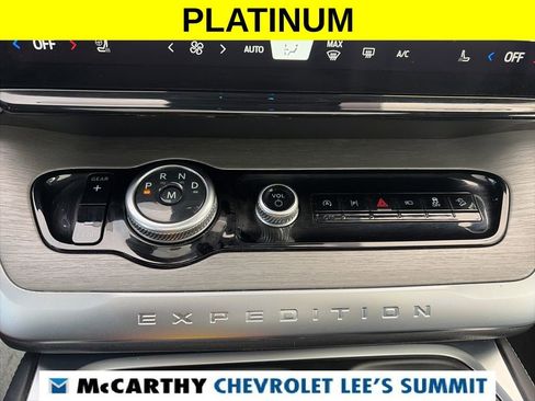 Used 2025 Ford Expedition Platinum AWD/4WD image 9