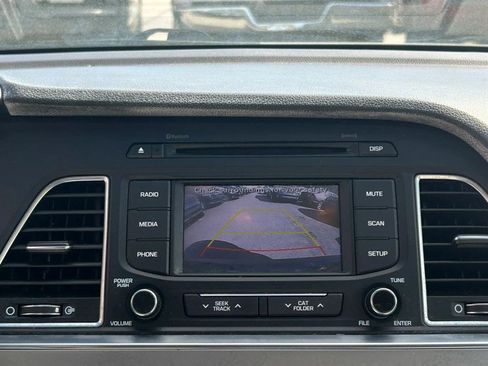 Used 2015 Hyundai Sonata SE w/ Option Group 02 image 13