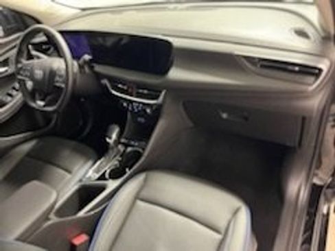 Used 2025 Buick Encore GX Sport Touring w/ Advanced Technology Package image 15