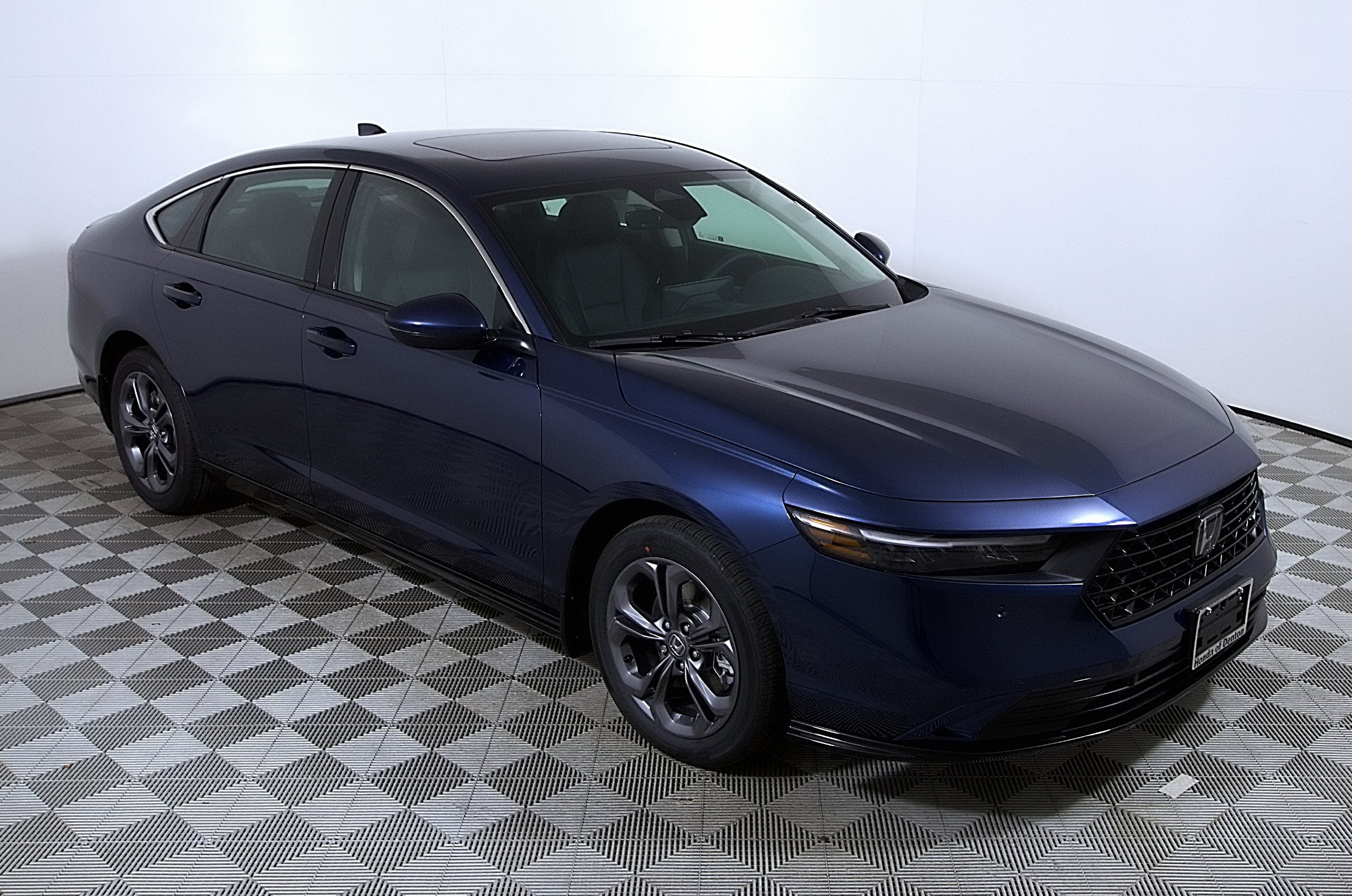 Used 2024 Honda Accord EX image 6