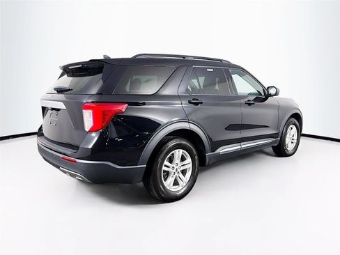 Used 2023 Ford Explorer XLT w/ Equipment Group 202A AWD/4WD image 7