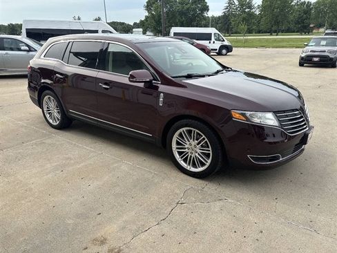 Used 2017 Lincoln MKT AWD w/ Technology Package image 25