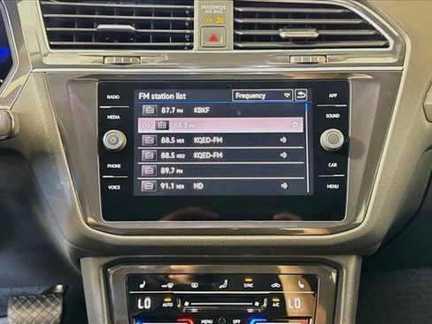 Used 2023 Volkswagen Tiguan SE FWD image 15