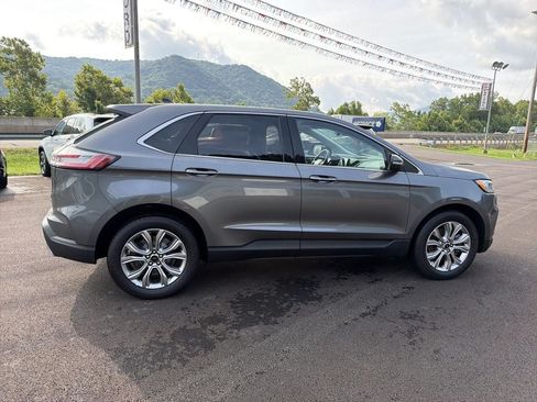 Used 2024 Ford Edge Titanium AWD/4WD image 6
