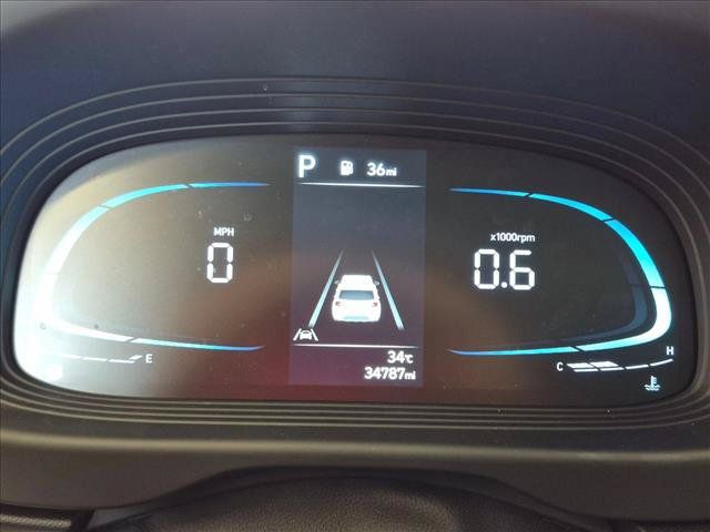 Used 2023 Hyundai Venue SEL FWD image 11