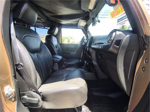 Used 2015 Jeep Wrangler Unlimited Sport w/ Quick Order Package 24S AWD/4WD image 14