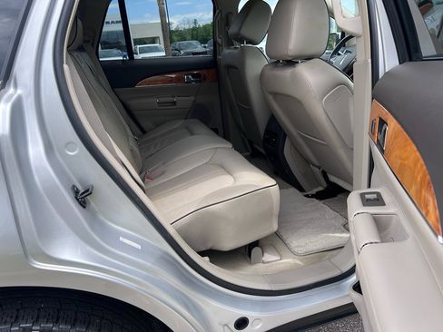 Used 2013 Lincoln MKX FWD image 10