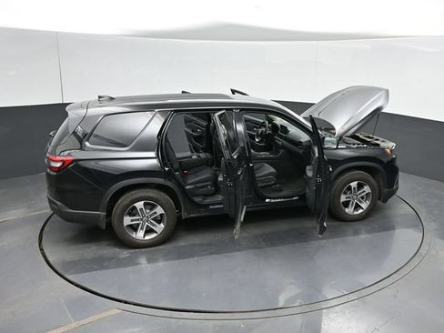 Used 2025 Honda Pilot EX-L image 63