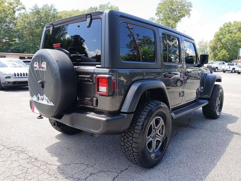 Used 2018 Jeep Wrangler Unlimited Sport S AWD/4WD image 6