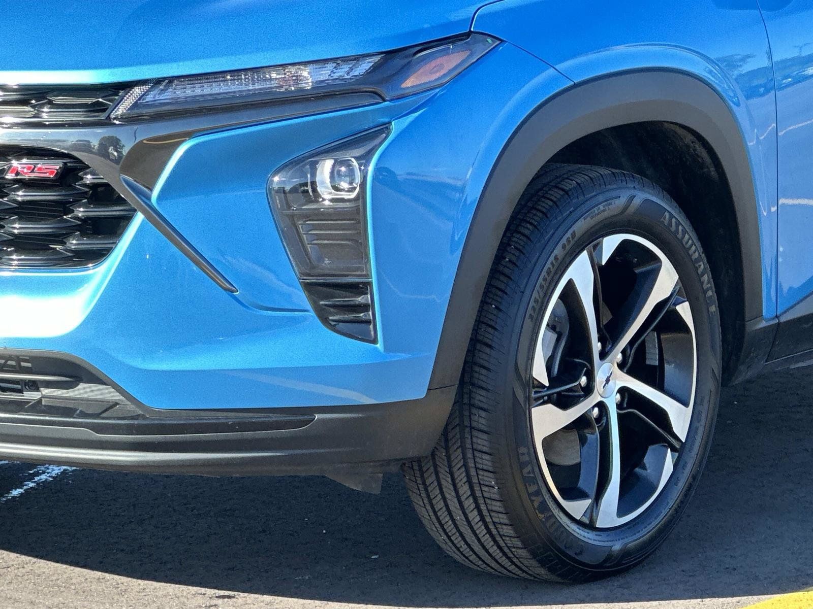 Certified 2025 Chevrolet Trax RS w/ Driver Confidence Package FWD image 7