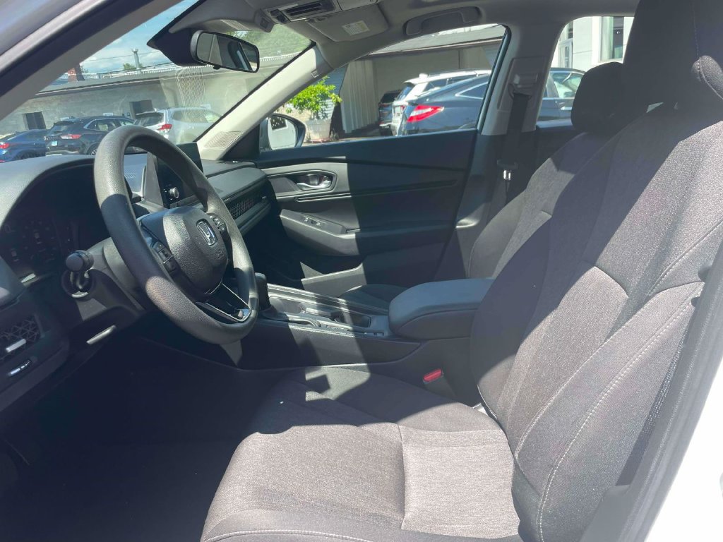 Certified 2025 Honda Accord SE image 15