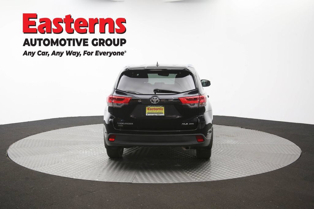 Used 2019 Toyota Highlander XLE AWD/4WD image 41