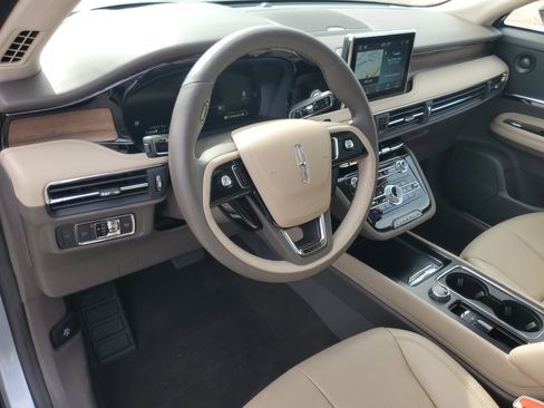 Used 2022 Lincoln Corsair Reserve w/ Equipment Group 201A image 13