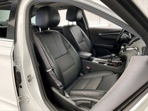 Used 2014 Chevrolet Impala LT w/ Convenience Package image 7