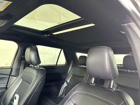 Used 2020 Ford Explorer XLT w/ Equipment Group 202A image 25