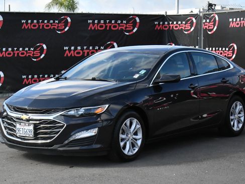 Used 2023 Chevrolet Malibu LT image 3