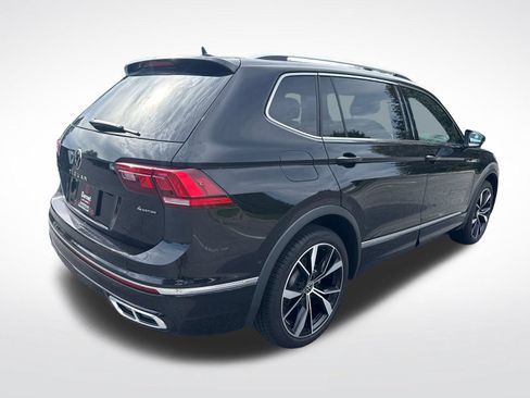 Certified 2024 Volkswagen Tiguan SEL R-Line AWD/4WD image 5