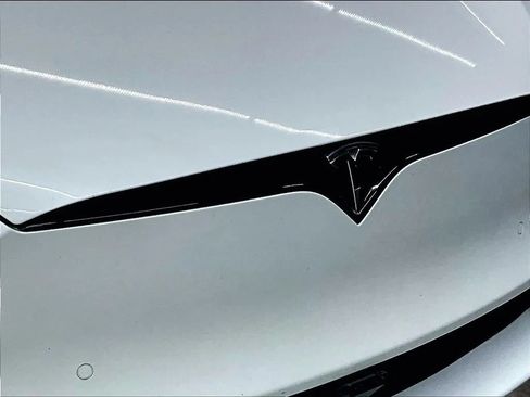 Used 2022 Tesla Model S AWD/4WD image 36
