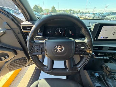 Used 2024 Toyota Tacoma SR AWD/4WD image 14