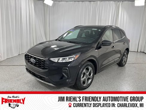 Used 2023 Ford Escape ST-Line w/ Tech Pack #1 AWD/4WD image 1