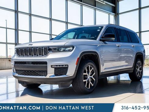Used 2023 Jeep Grand Cherokee L Limited w/ Trailer Tow Group (B) AWD/4WD image 1