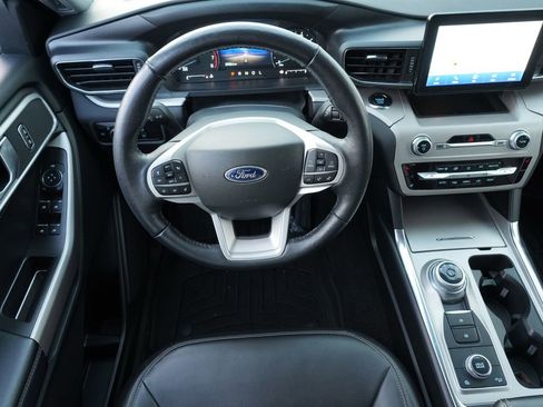 Used 2023 Ford Explorer XLT w/ Equipment Group 202A image 21