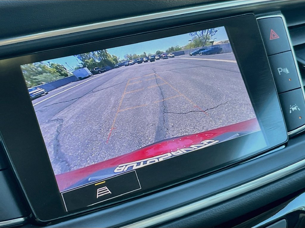 Used 2022 Buick Enclave Essence FWD image 13