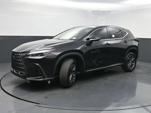 Used 2025 Lexus NX 250 FWD w/ Towing Package (2000 Lbs) image 21
