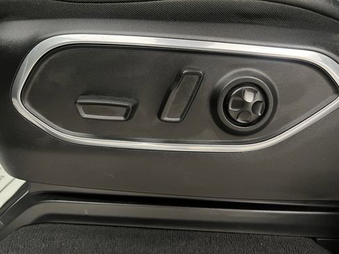 Used 2024 Jeep Wagoneer L Series II w/ Premium Group I image 26