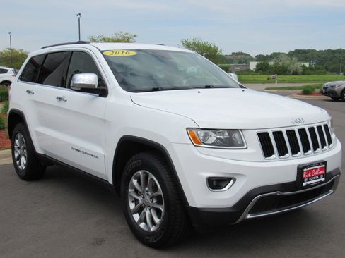 Used 2016 Jeep Grand Cherokee Limited AWD/4WD image 4