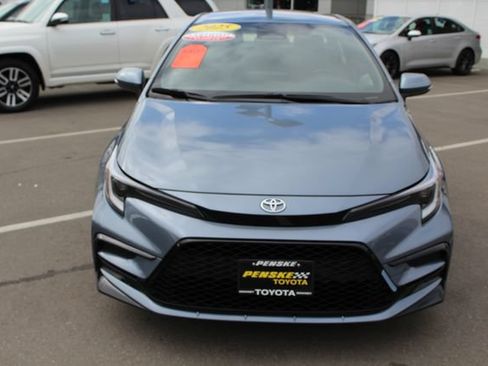 Certified 2025 Toyota Corolla SE FWD image 4