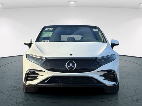 Certified 2023 Mercedes-Benz EQS 580 580 4D Sedan 4MATIC image 10